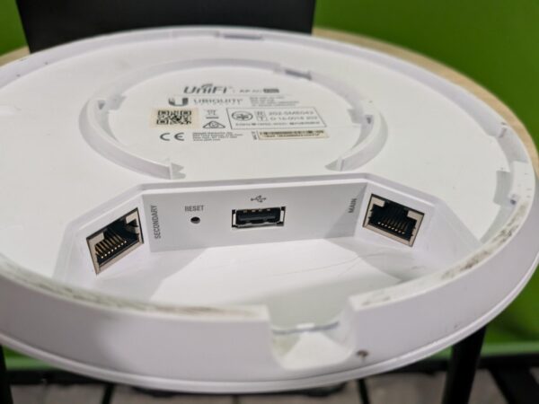 Unifi AP AC Pro - Image 4